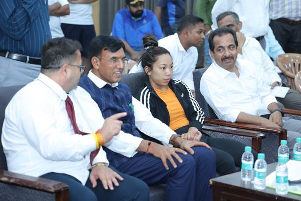 Union Minister of Youth Affairs and Sports visits NIS Patiala and encourages Paris Olympic bound athletes