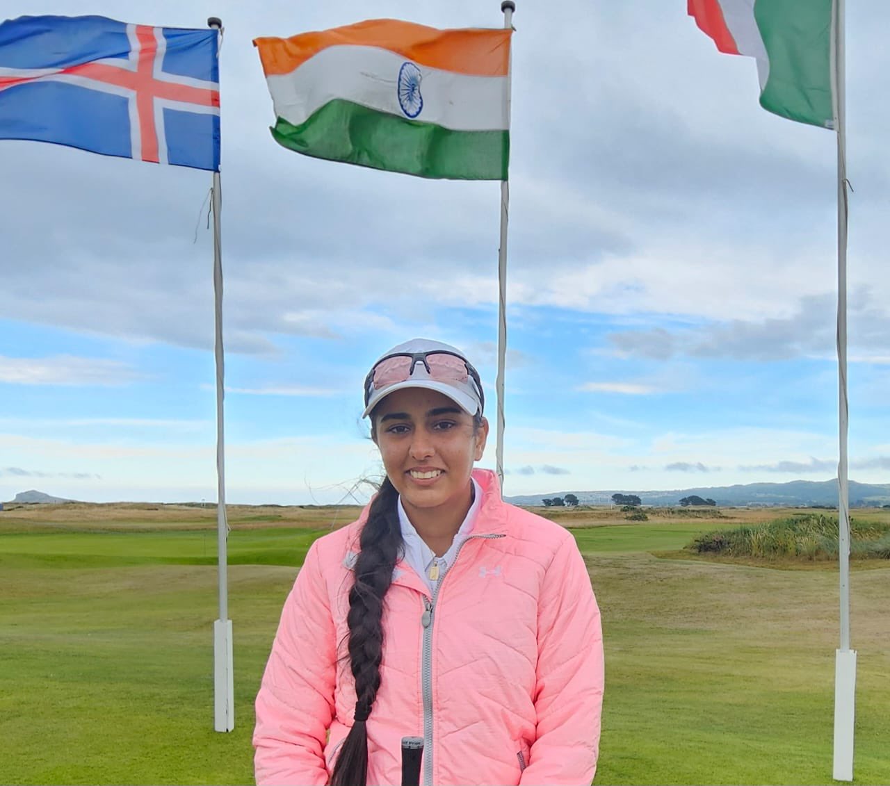 Mannat Brar, Class XII student of Army Public School, #Pune, participated as the lone Indian entry in the prestigious 121st R&A Women's Amateur Golf Championship (also popularly known as British Women's Amateur) at Portmarnock, Dublin, Ireland. The partic