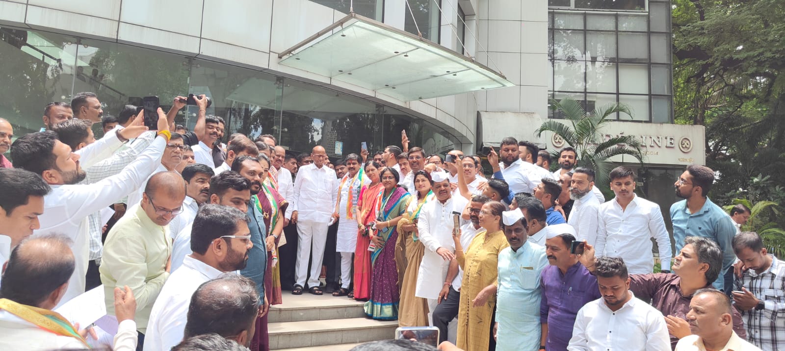 As Ajit Gavhane says goodbye  to NCP along with 30 leaders,  Ajit Pawar receives a big jolt