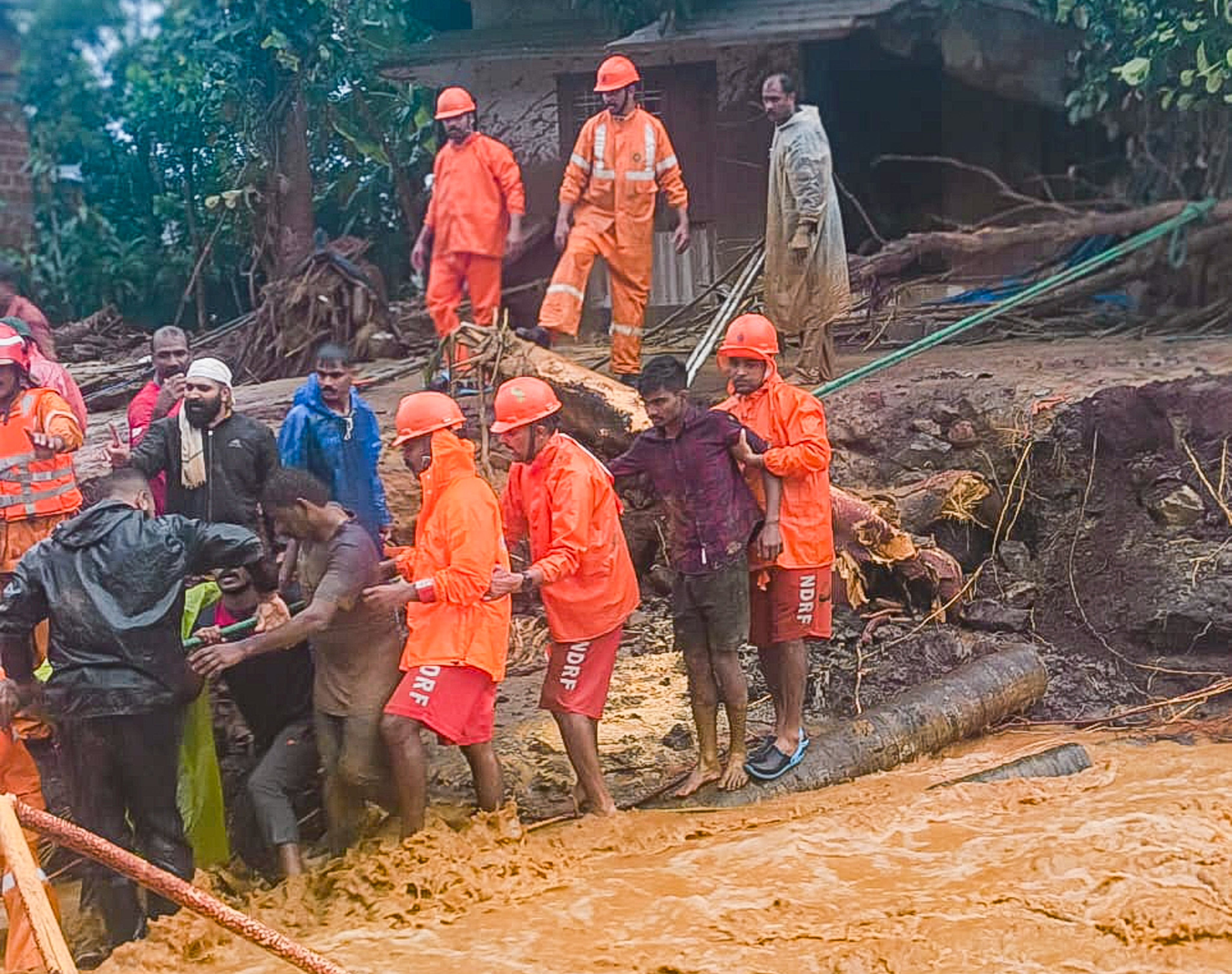 Wayanad Landslide:- 80 people dead, several injured and missing