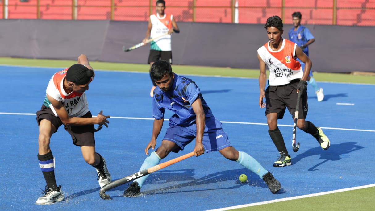 DAY-6 | 8th SNBP:  All IndiaArmy Boys to play Round Glass for title        Round Glass hammer Dhyanchand Academy, Ritu Rani fall prey to Army Boys