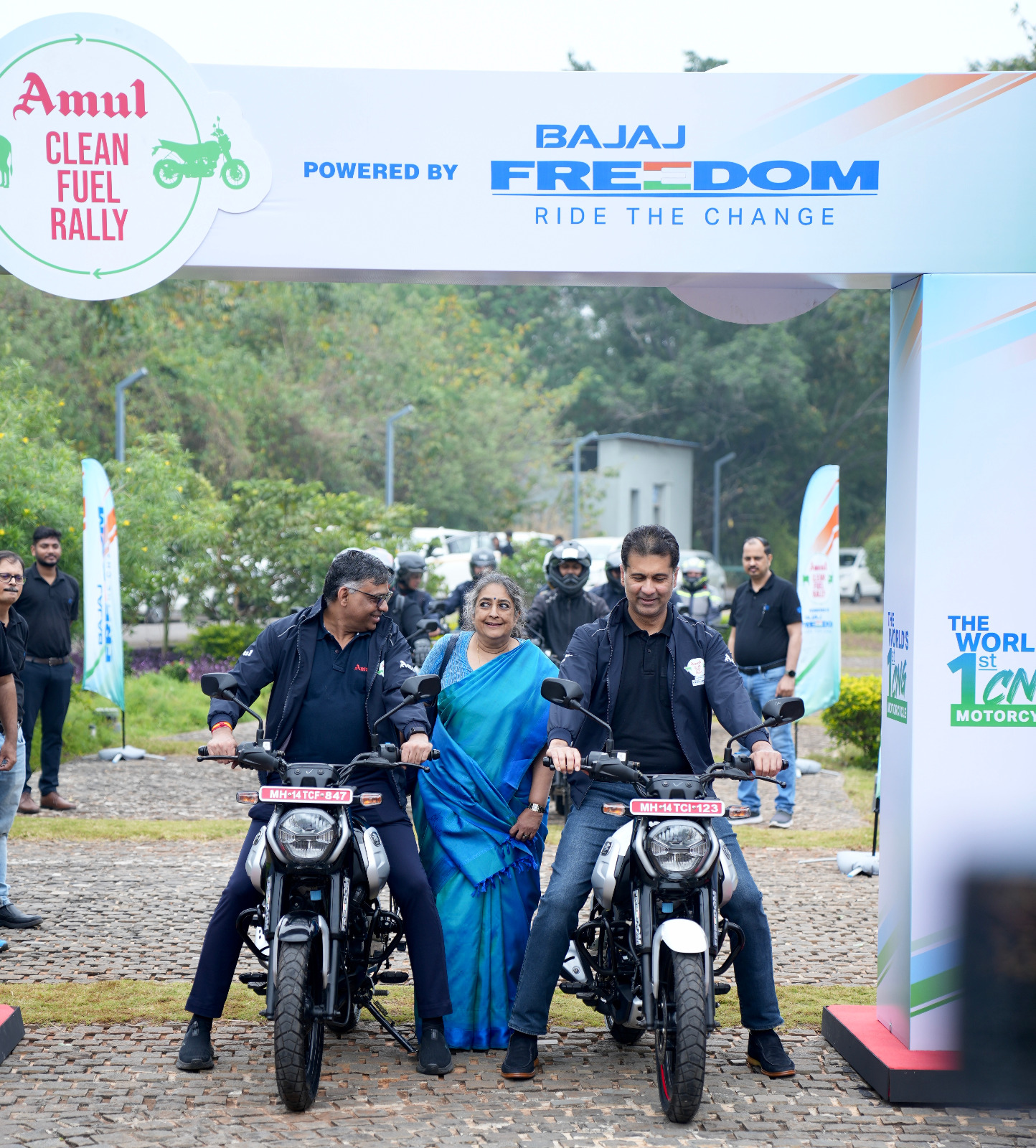 Amul Organizes Clean Fuel Rally with Bajaj auto to celebrate National Milk Day