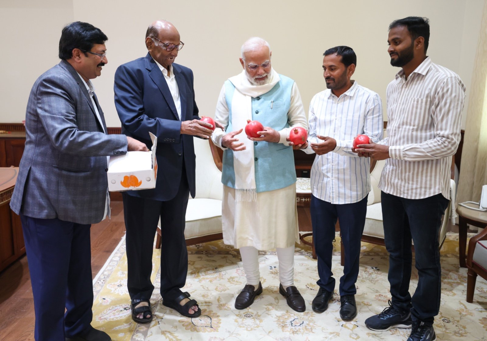 Rajya Sabha MP Sharad Pawar along with a group of farmers meets Prime Minister